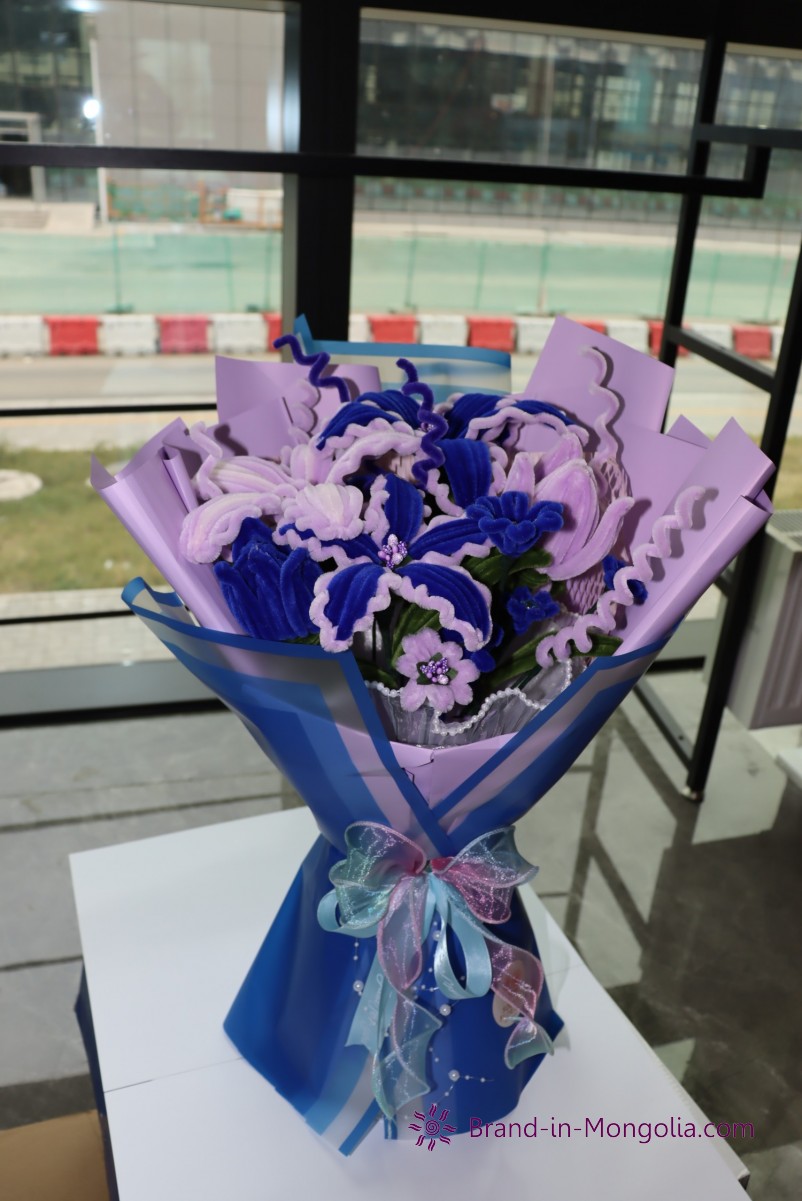 Том баглаа цэцэг